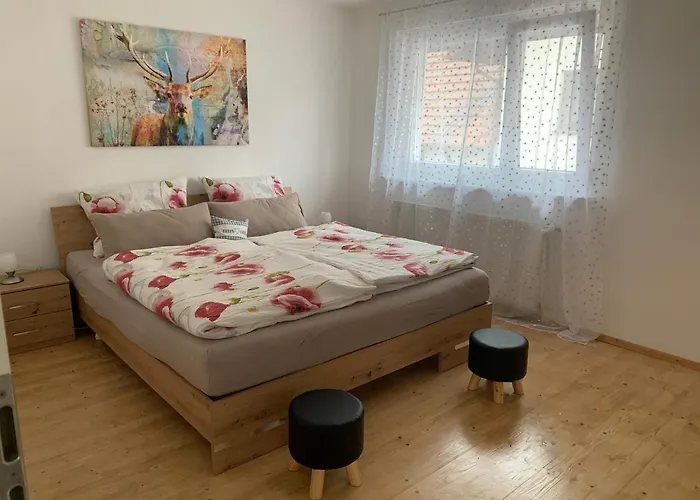 Schwarzwaldmarie * 布尔